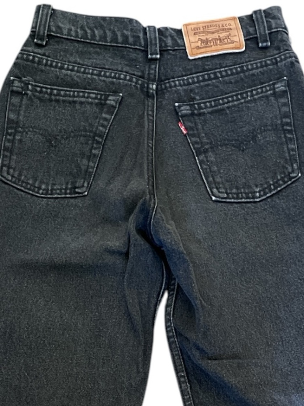 Vintage Levi’s 550 Washed Black Mom Jeans High Rise Tapered 26x31 Canada - Picture 5 of 8